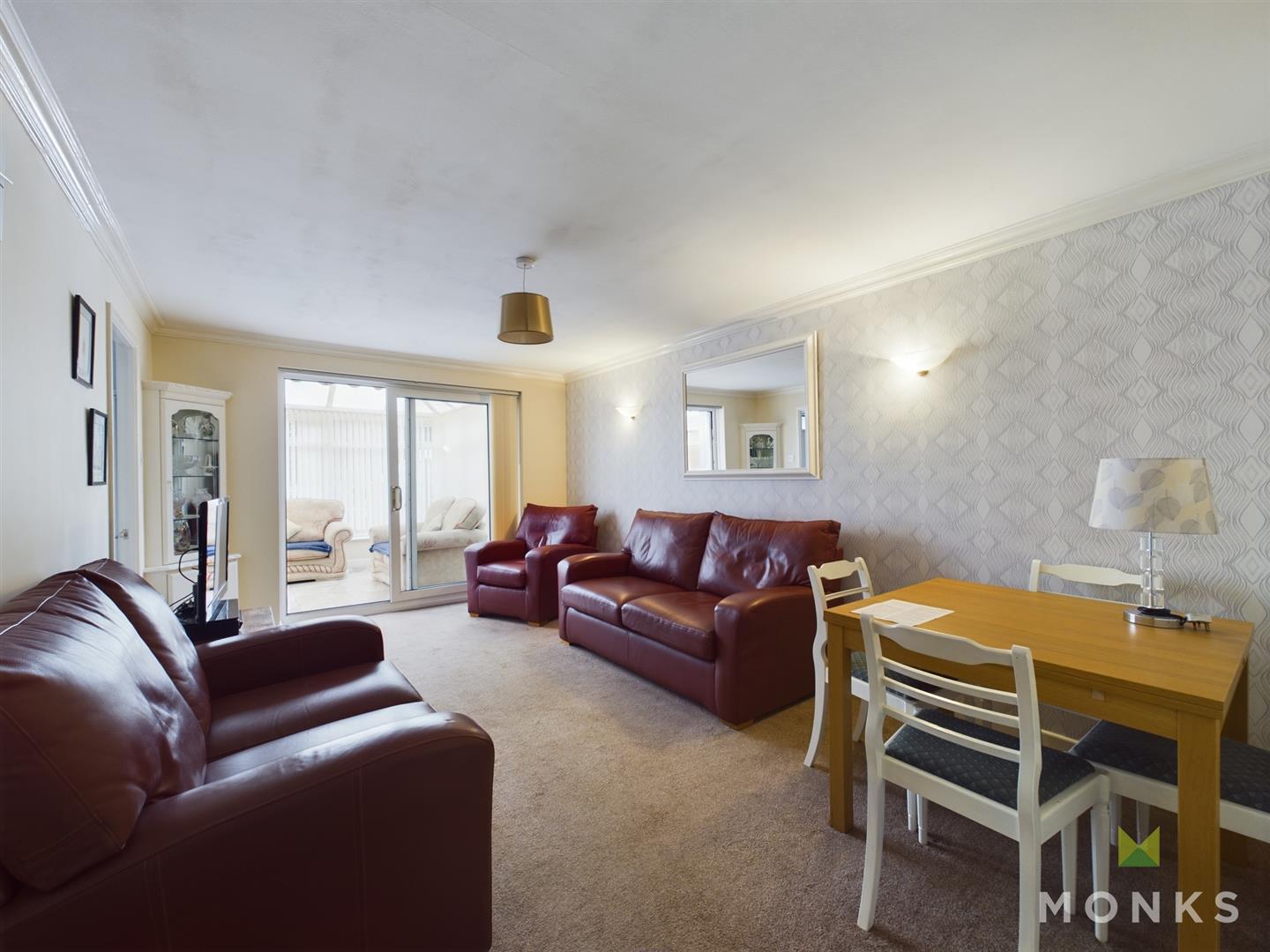 6 Heather Bank, Oswestry, SY11 3PT For Sale